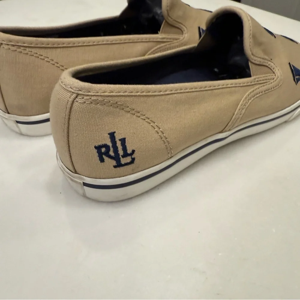 Ralph Lauren Women’s Tan Canvas W/ Sailboats Slip On Sneakers Sz 7.5 NEW